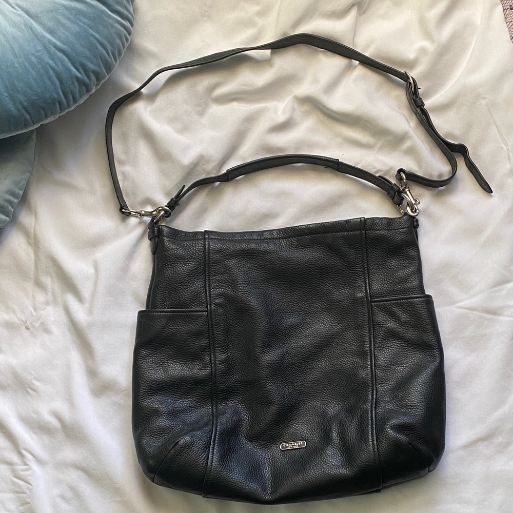 Coach- Black Leather Shoulder Bag